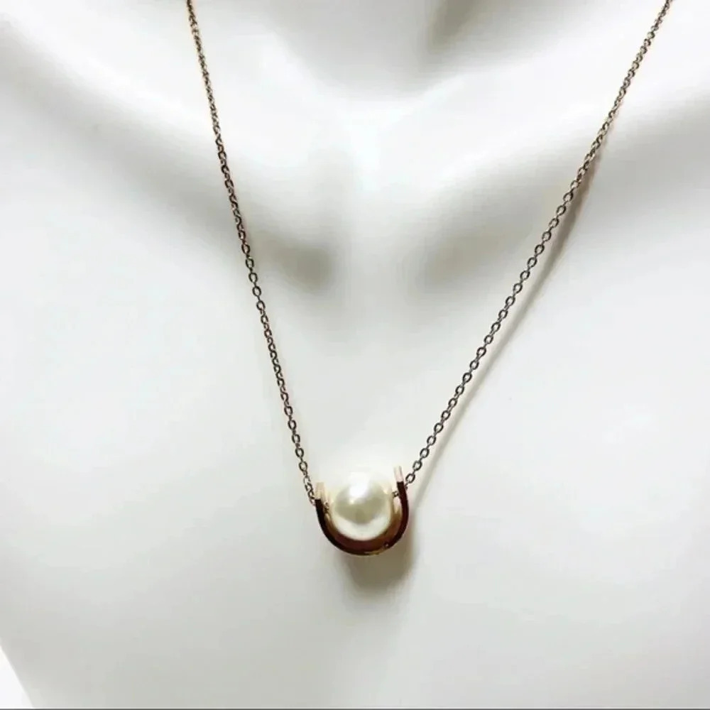 DAINTY Single Pearl Floating Necklace, Pearl Necklace, Gold Plated Neckl… - Picture 5 of 7